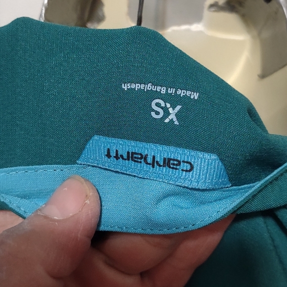 Carhartt shirt for women size xs - Picture 4 of 4